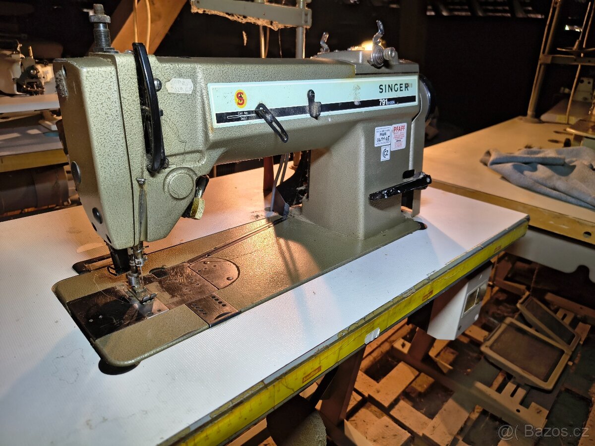 Průmyslový šicí stroj Singer 791D100A - 4