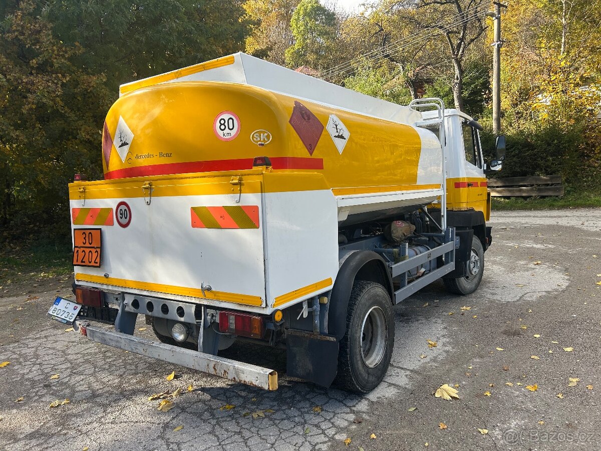 Mercedes Benz 814 cisterna - 4