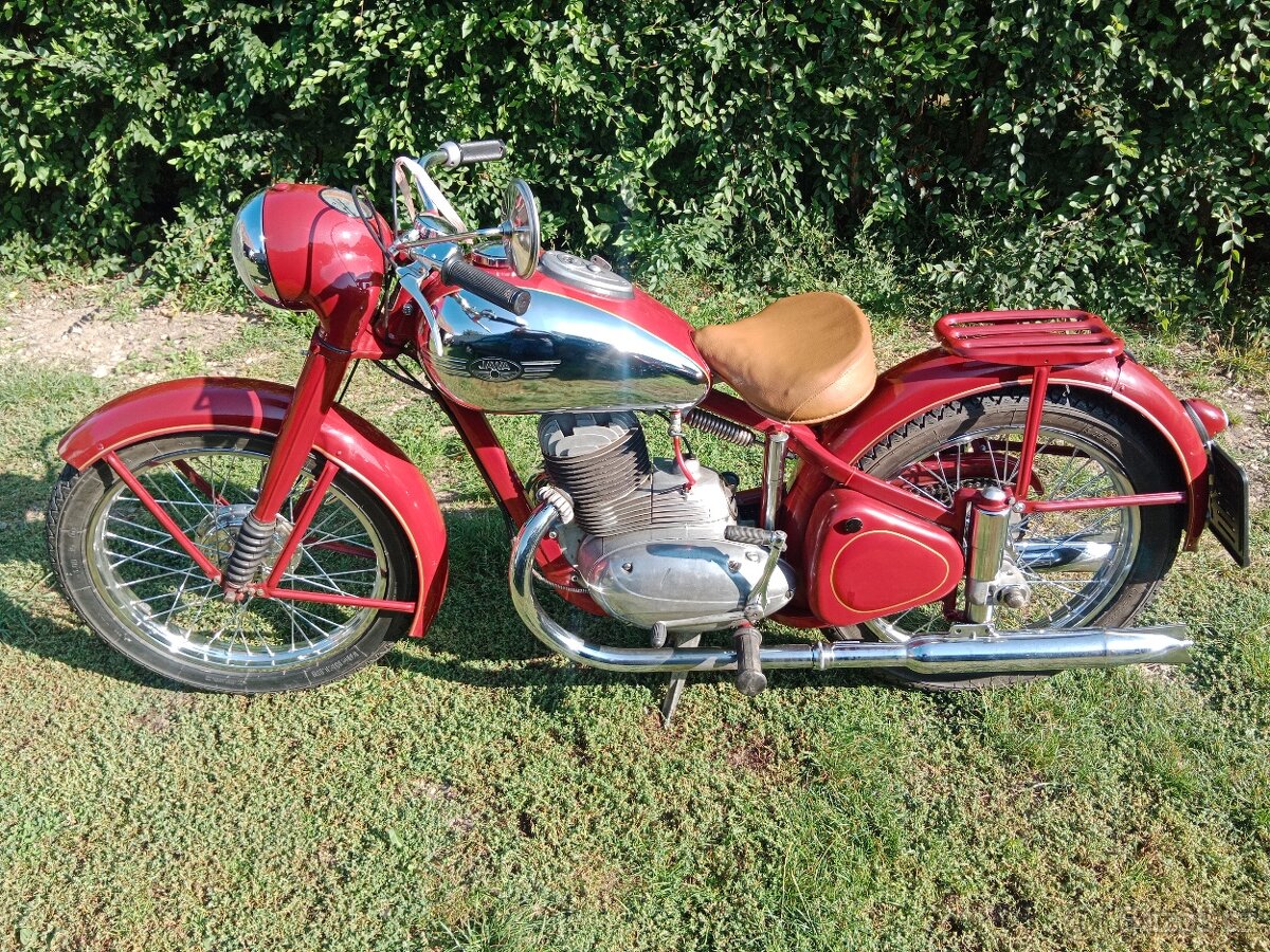 Jawa Pérák 250 - 4