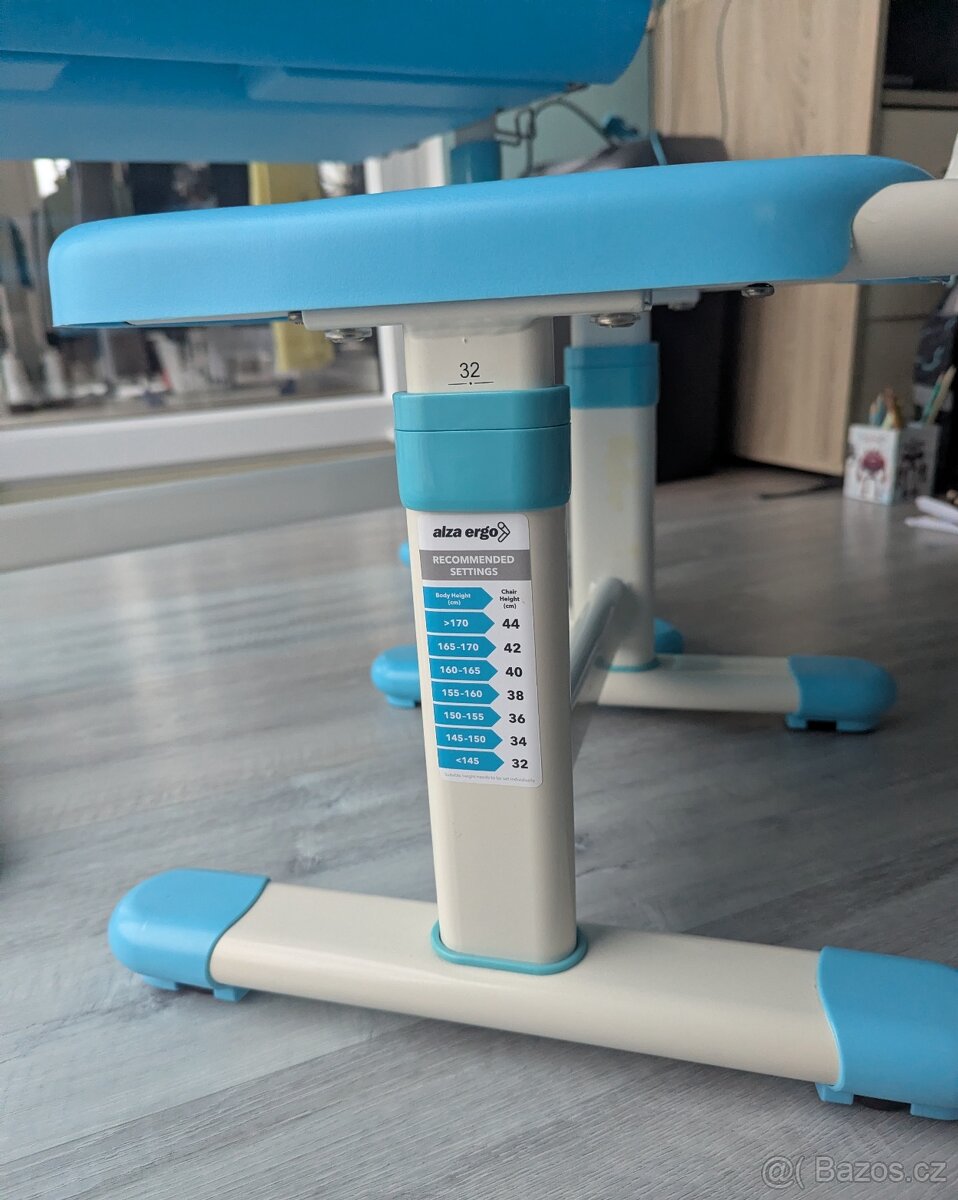 ZÁNOVNÍ Ergonomický dětský stůl se židlí - 4
