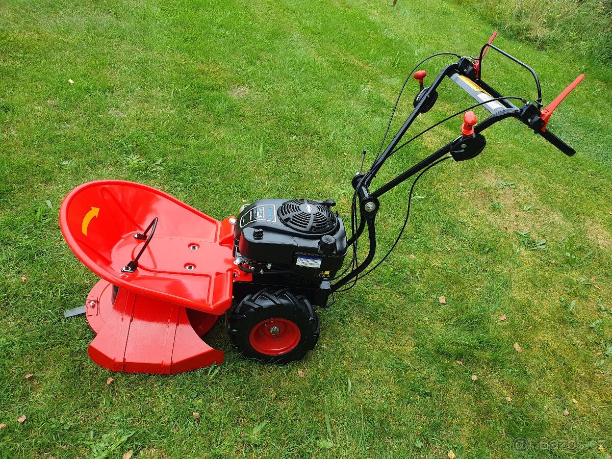 Prodám českou bubnovou sekačku Motor Jikov BDR 583, málo pou - 4