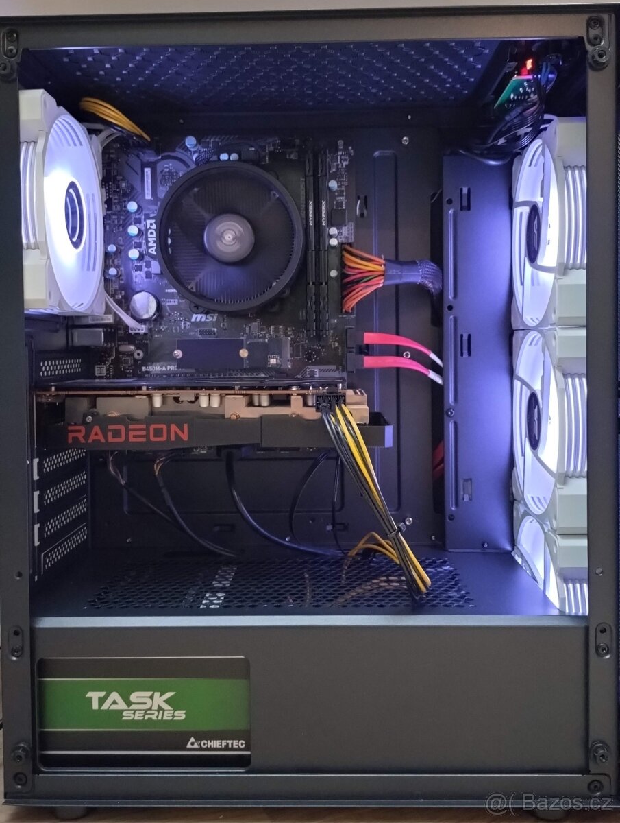 Herní PC s Ryzen 3600, RX 6600XT a 23" 1080p monitorem - 4