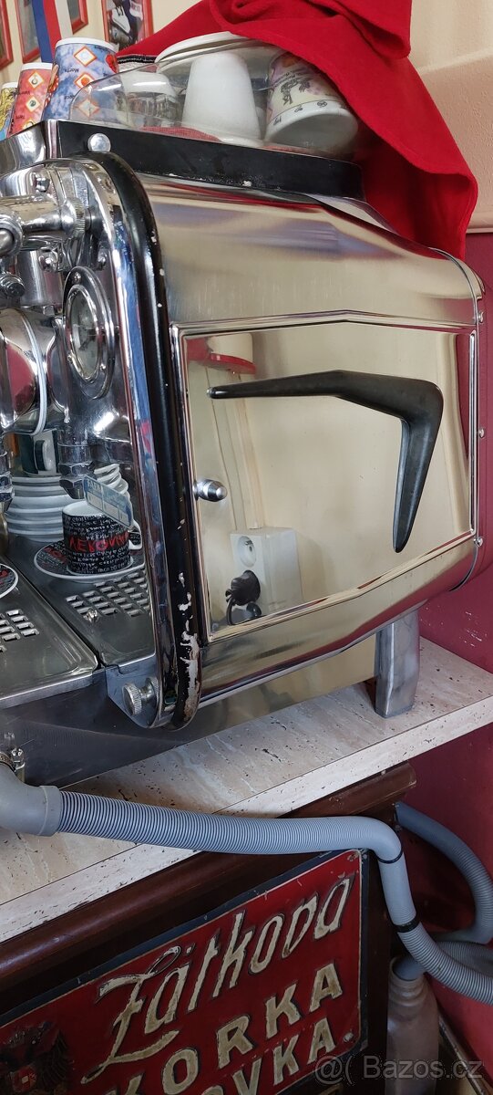 Pákový kávovar FAEMA PRESIDENT - 4