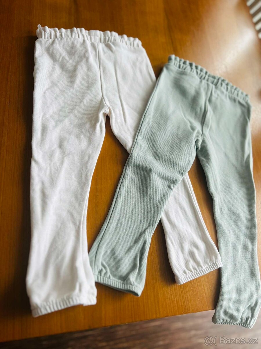 Dvoje Kalhoty vel. 104 top stav - 4