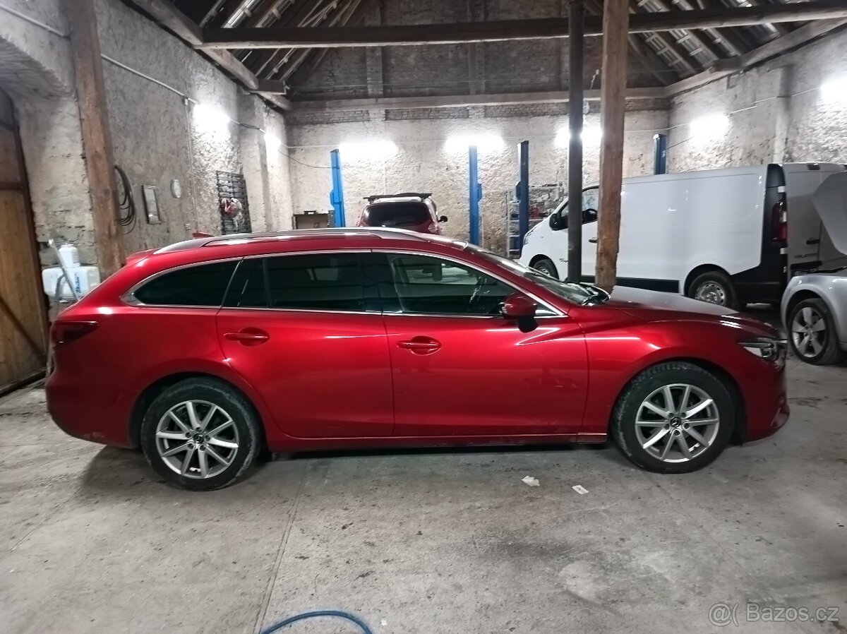 Mazda 6 2.2 4x4 - 4