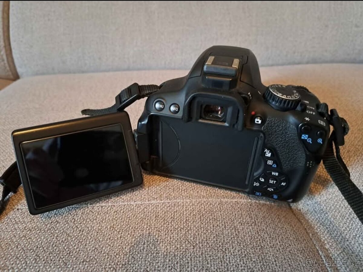 CANON EOS 650D s příslušenstvím, pěkná - 4