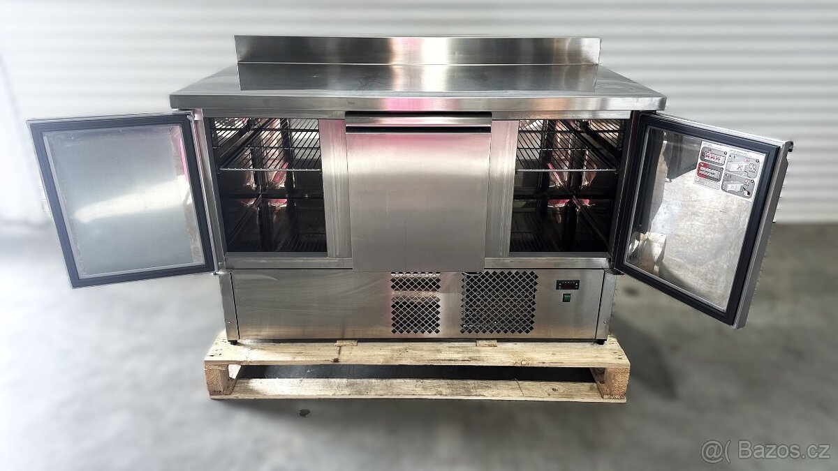Profesionální chladicí stůl – 3 dveřový - 4