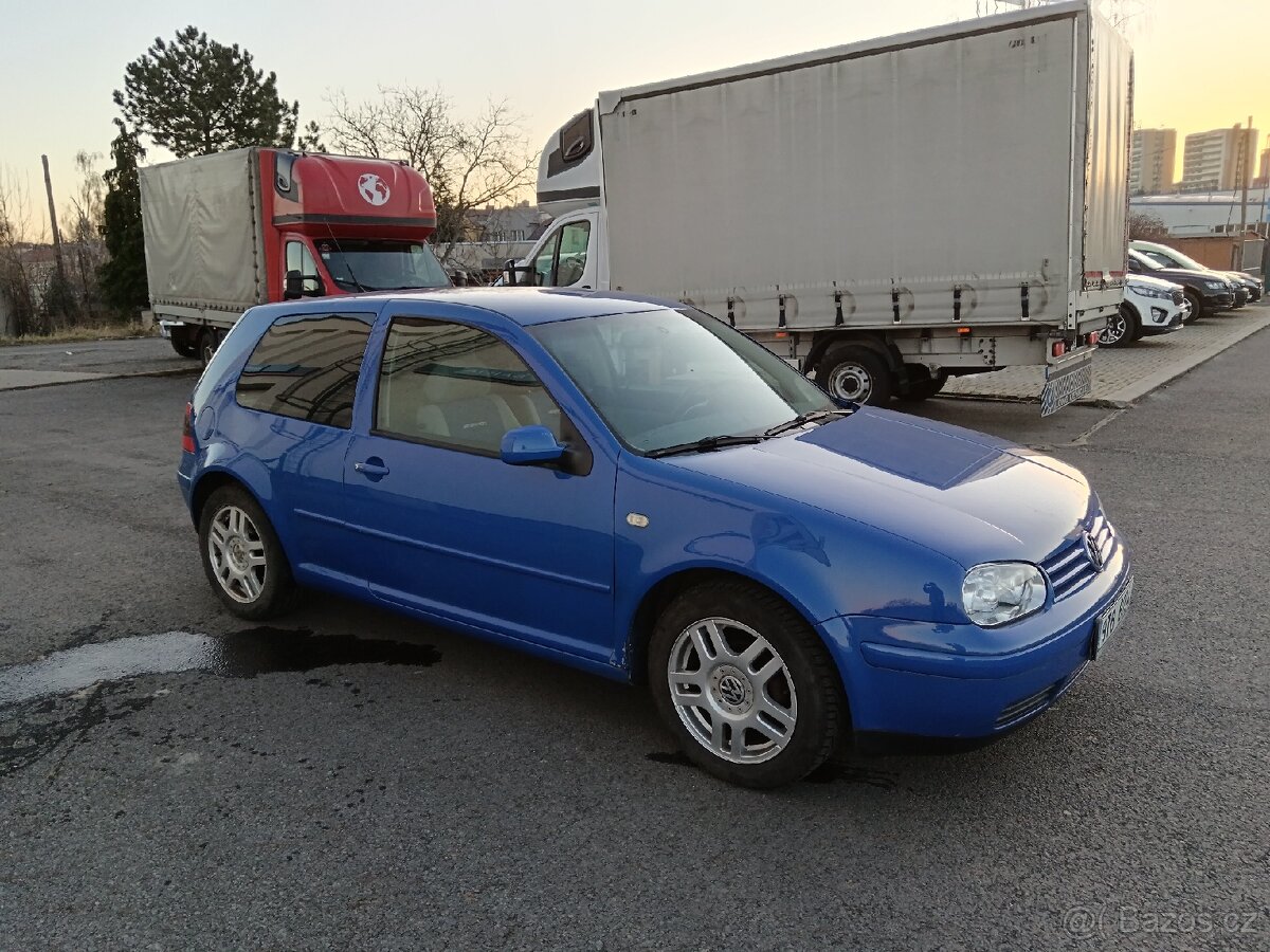 VW Golf 4 - 4