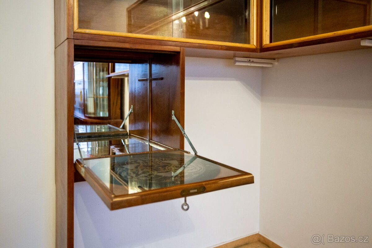 Rohová knihovna s barem - 4