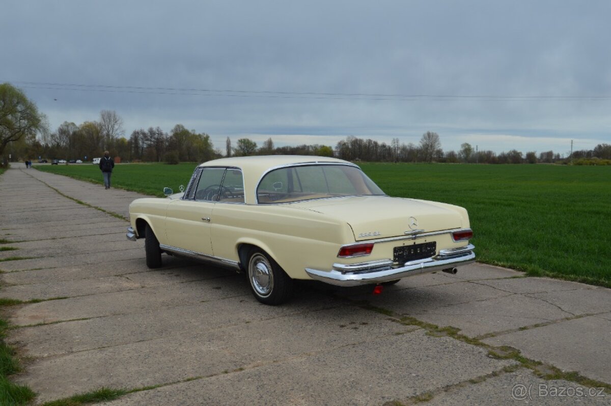 Mercedes W111 220Seb - 4