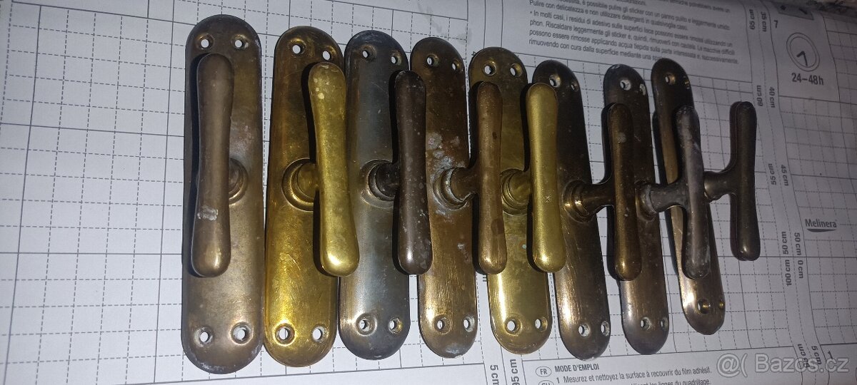 Staré mosazné kování,kliky kličky. 8x. - 4