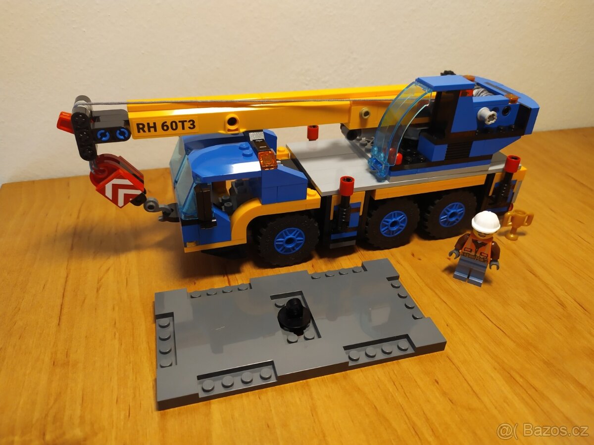 LEGO 60324 - Mobilní jeřáb - 4