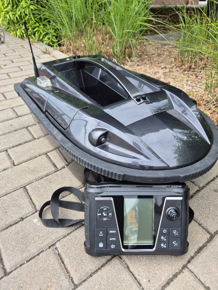 Nabízím - loďku Mivardi Scout -sonar+Gps, - 4