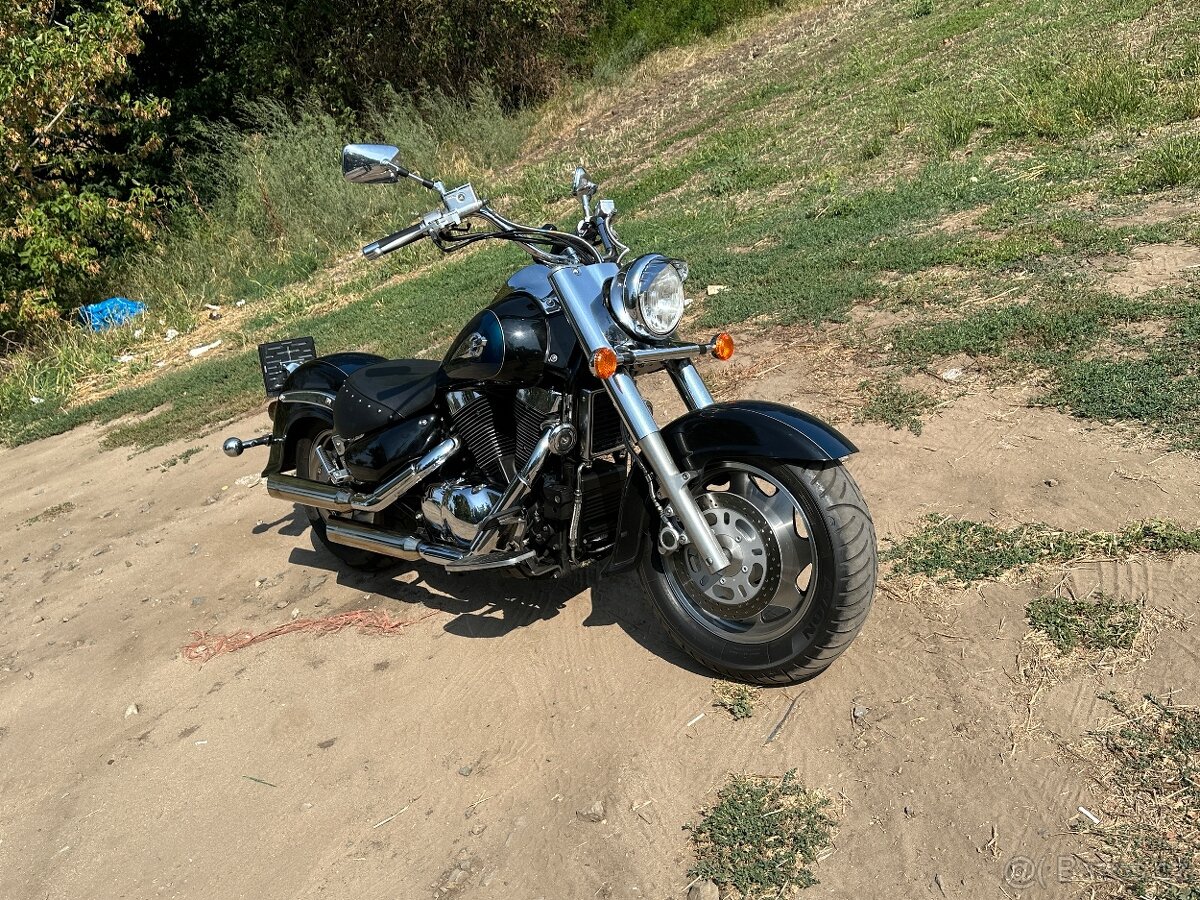 Suzuki VL 1500 Intruder - 4