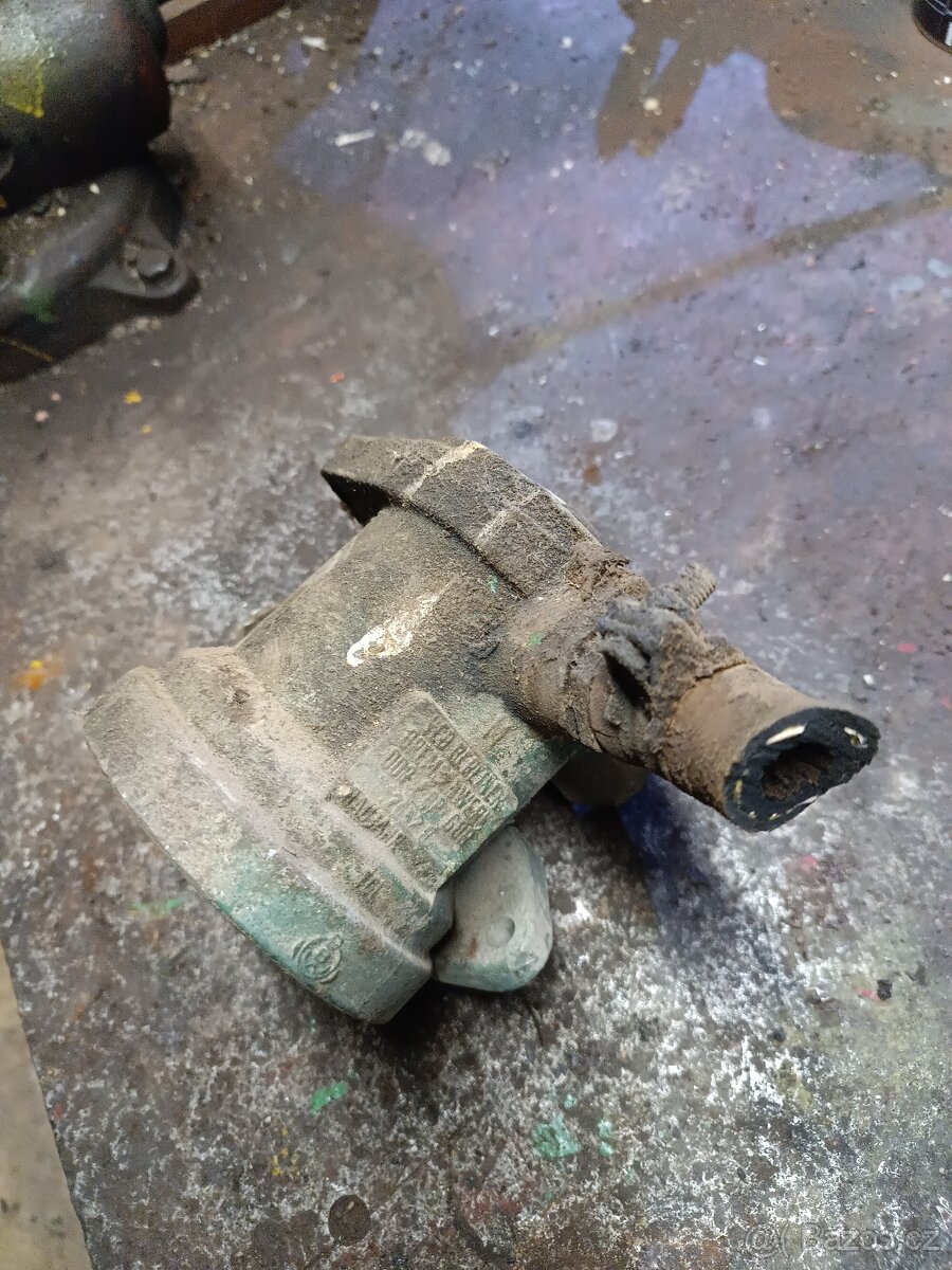 Brzdič přívěsu DDR vlek za traktor - 4