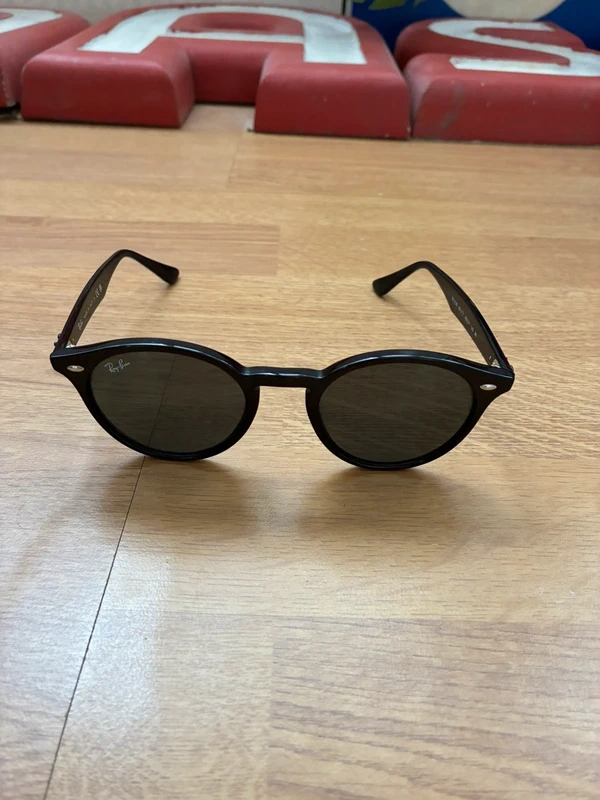 Sluneční brýle značky Ray-Ban - 4
