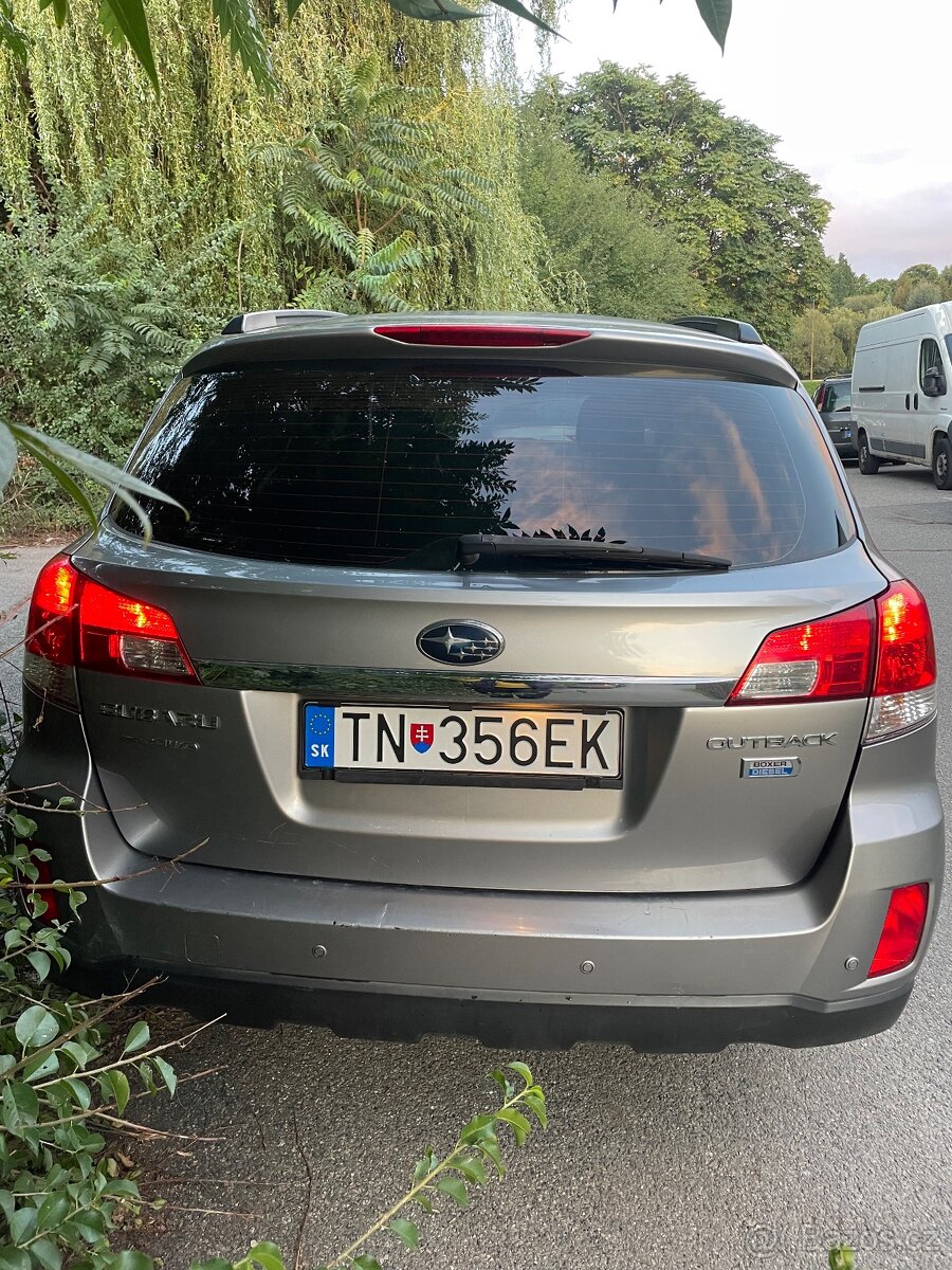 Subaru Outback 2010 - 4