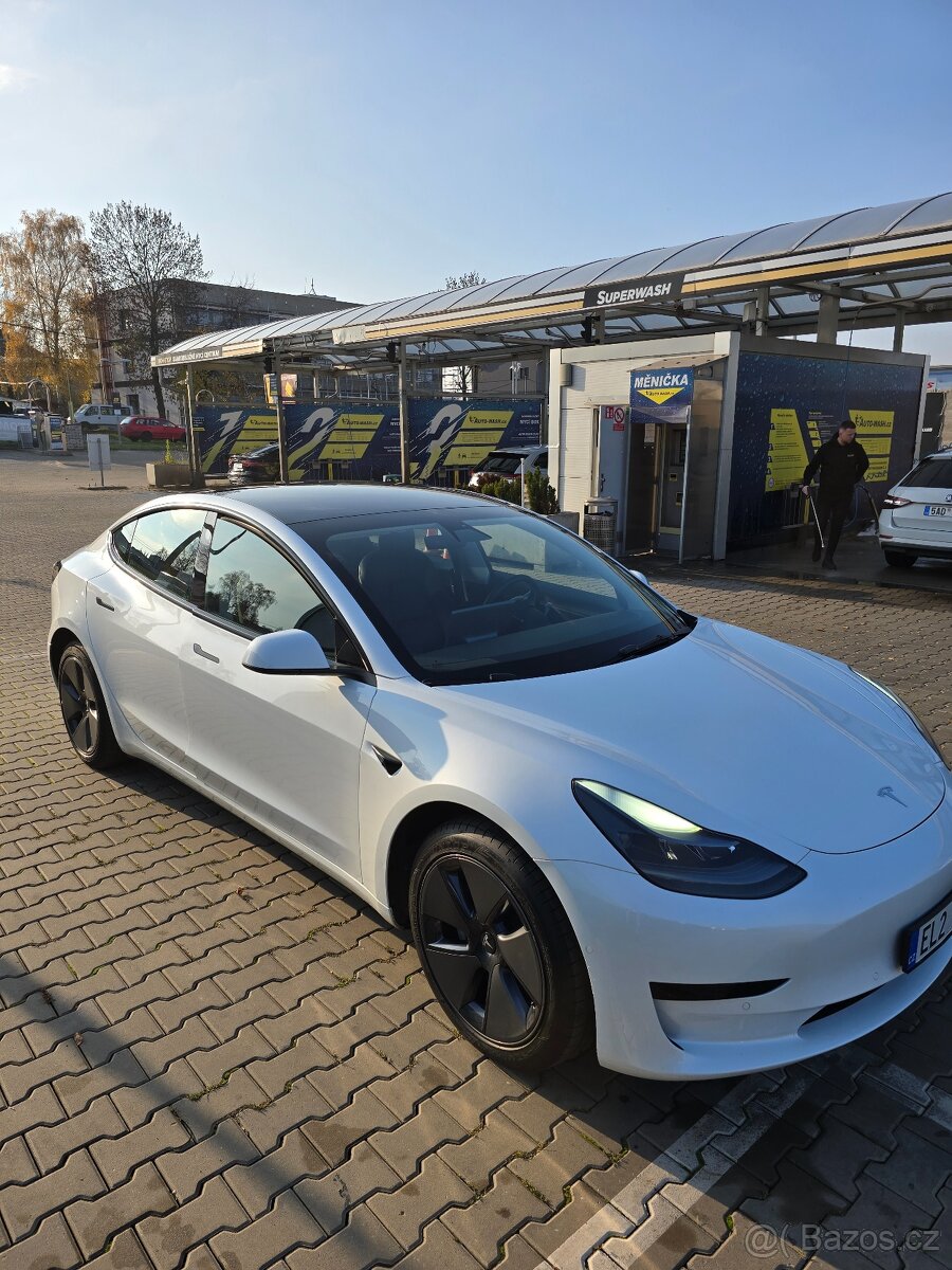 Tesla model 3 standart range plus - 4