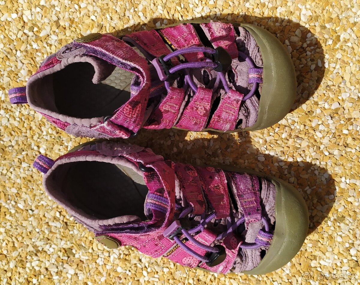 Trekové sandály Keen dívčí č. 31 - 4