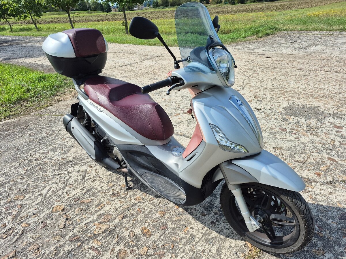 Piaggio Beverly 350 - 4
