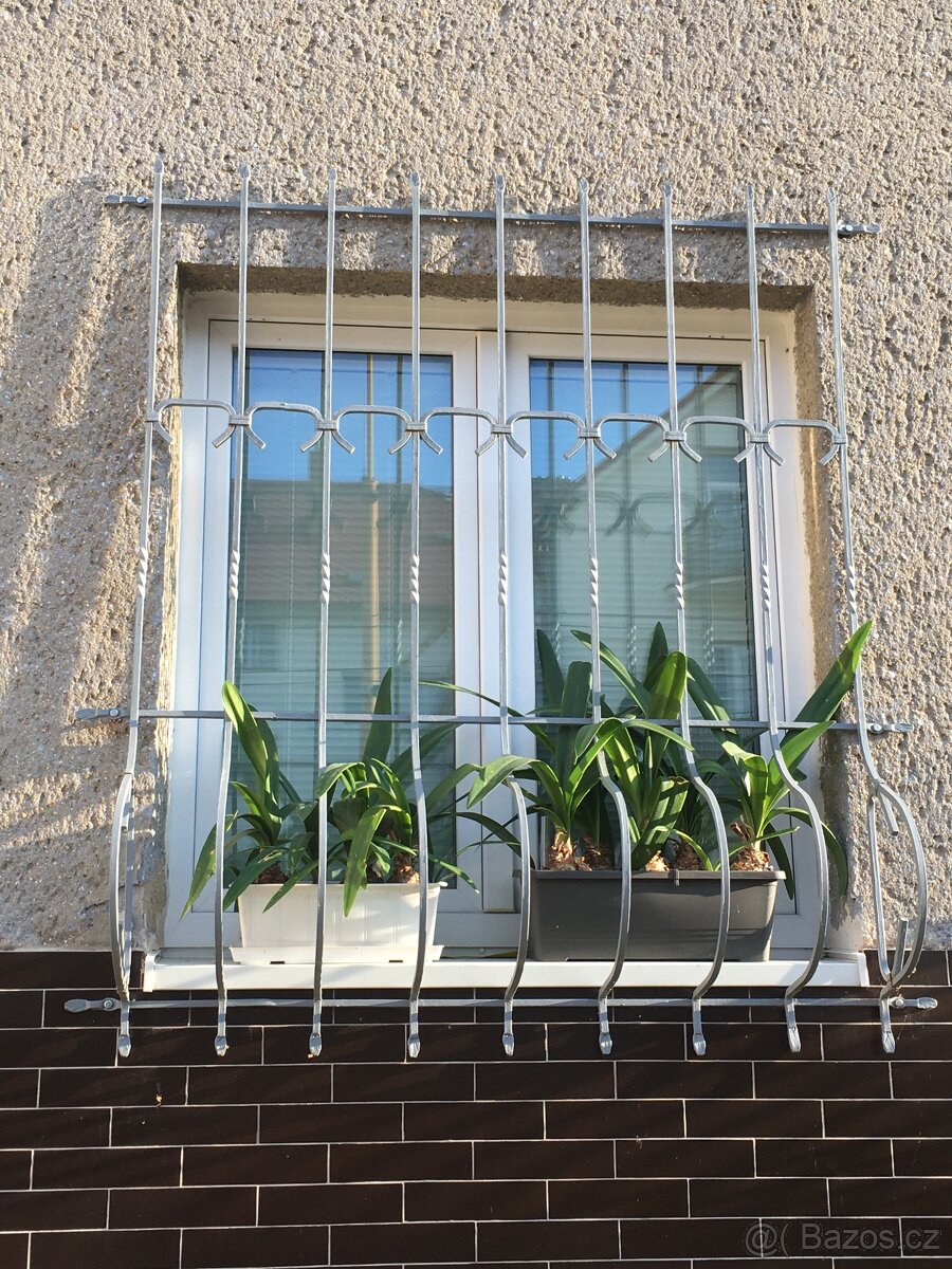 Ozdobné mříže na okno, bezpečnostní ochrana - 4