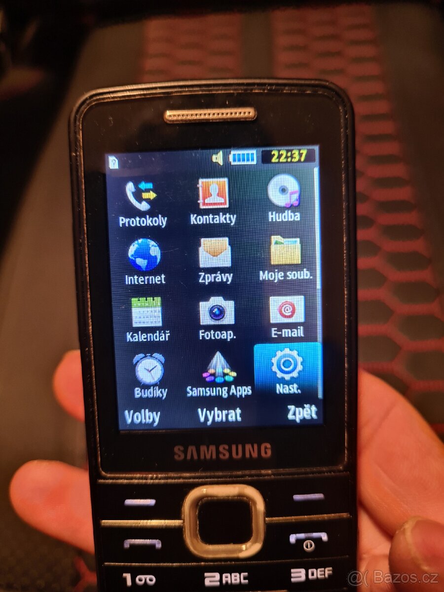 Prodám tlačítkový Samsung - 4