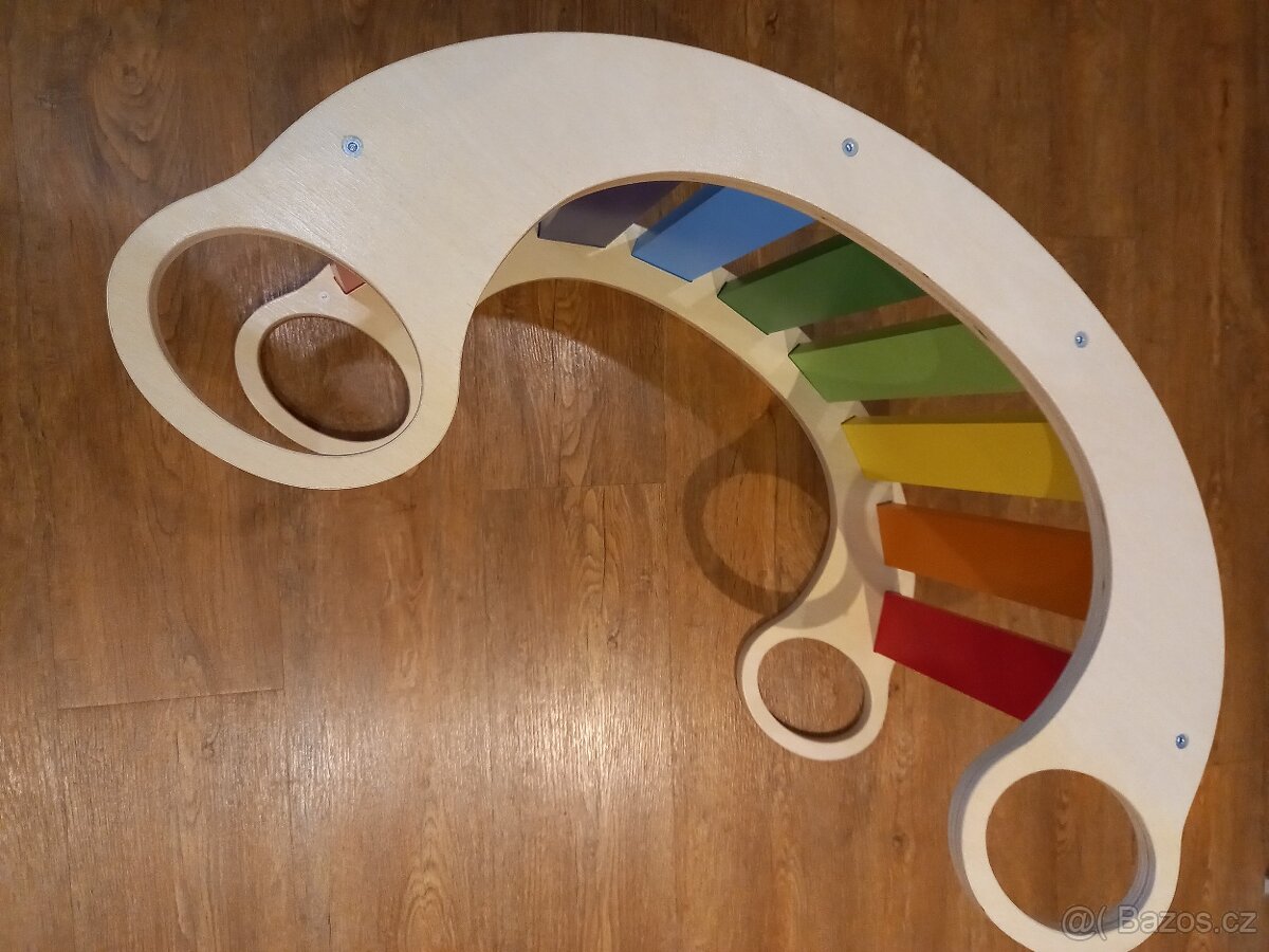 Montessori houpačka - duhová - 4
