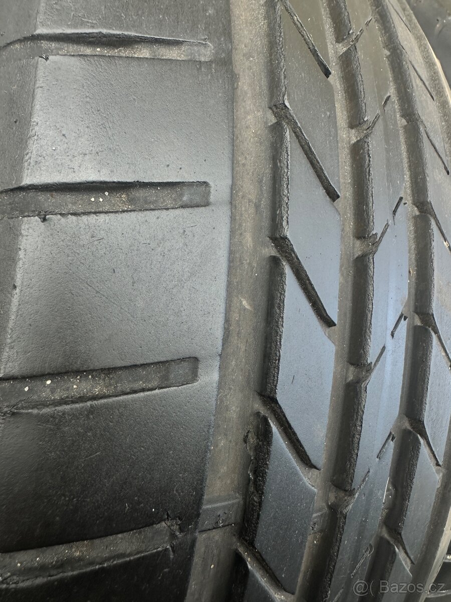 Letní Sada 235/45/19 goodyear: - 4