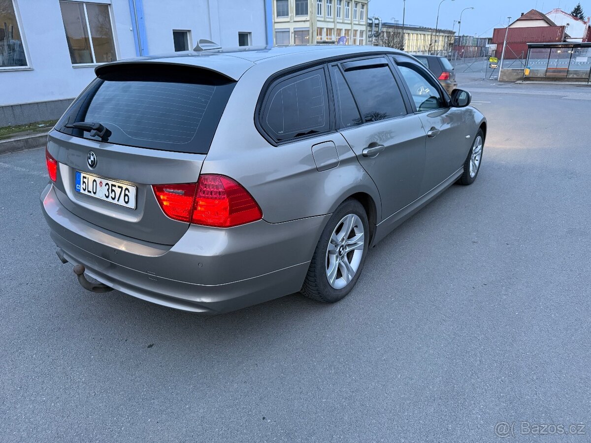 Prodám BMW e91 320d xDrive - 4