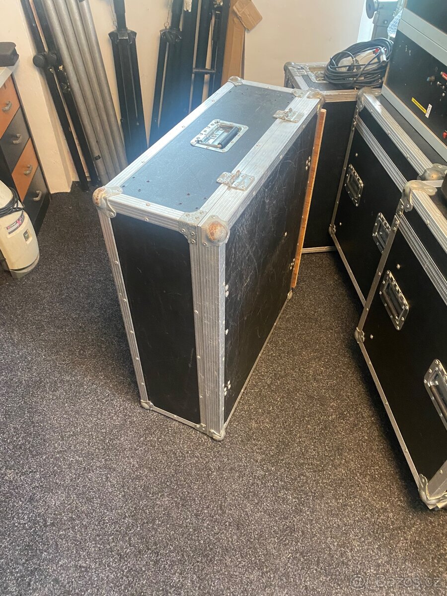 Yamaha 02R - 4