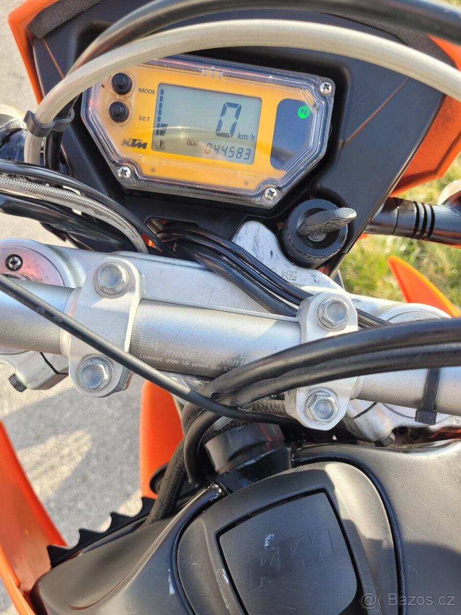 KTM 640 LC4 Supermoto, el. štartér 2004, akrapovič