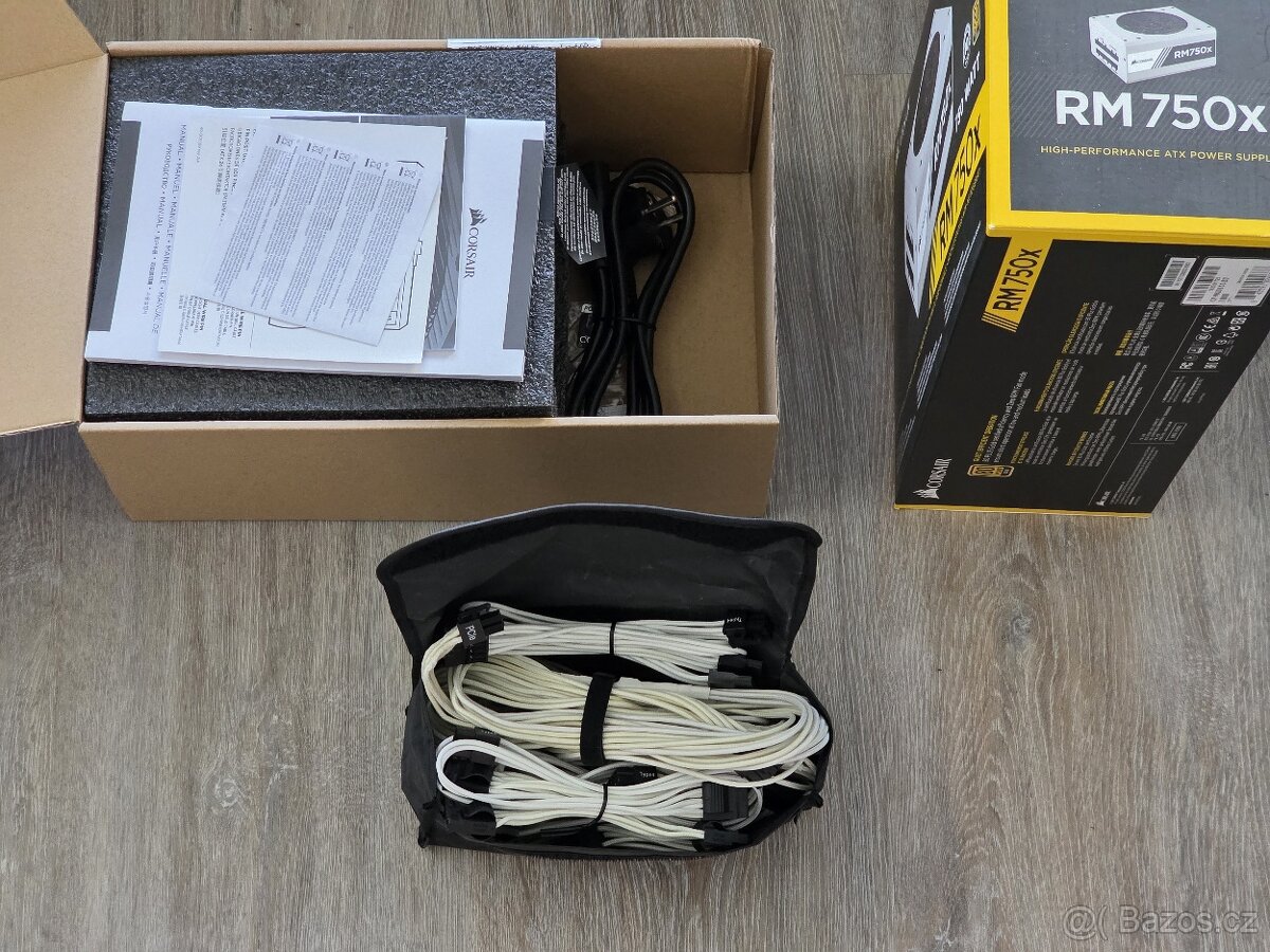 Zdroj Corsair RM750X 750W bílý | záruka 01/30 - 4
