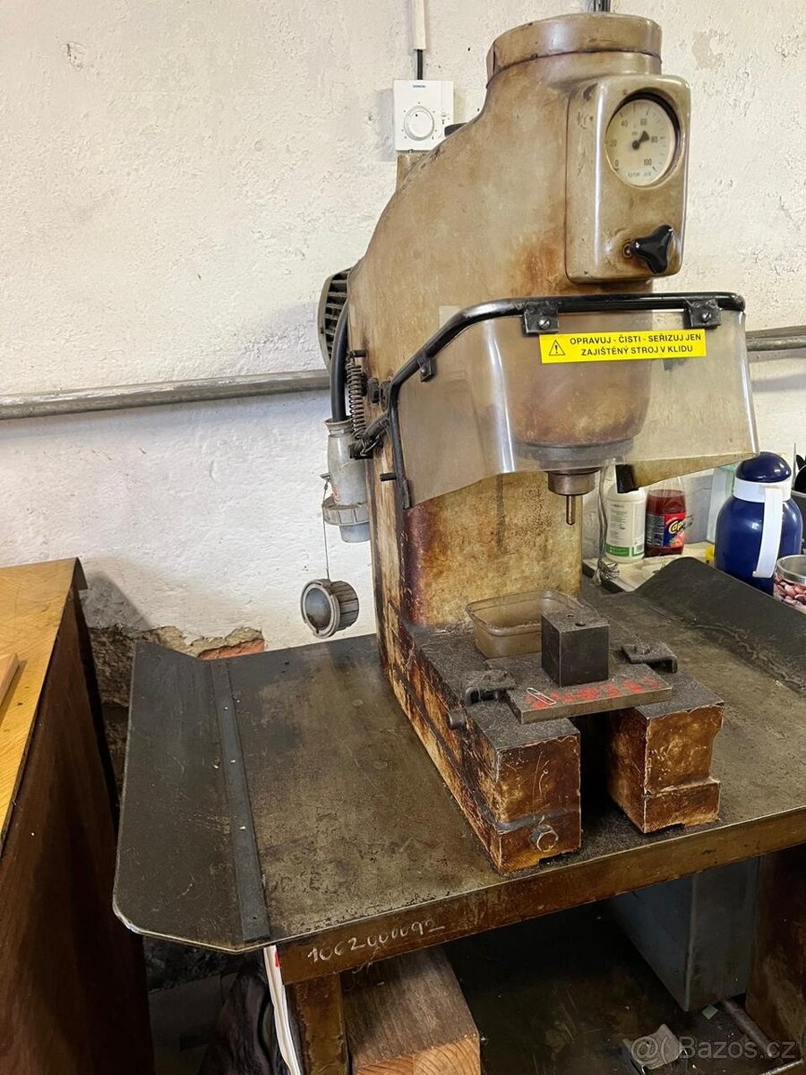 Hydraulický lis SSS Turnov CDC 2 - 4