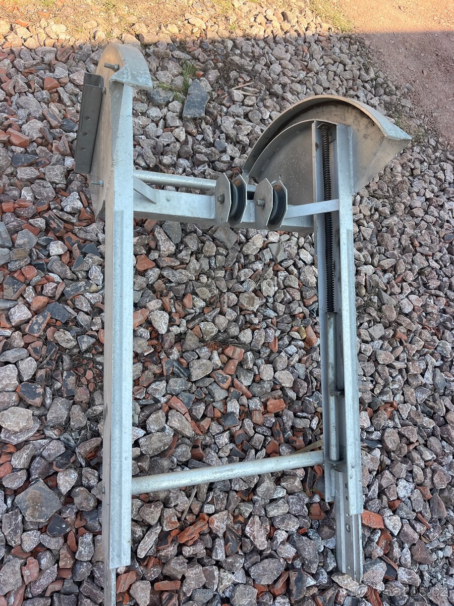 A Výklopná korba GEDA s výklopným zařízením - 4