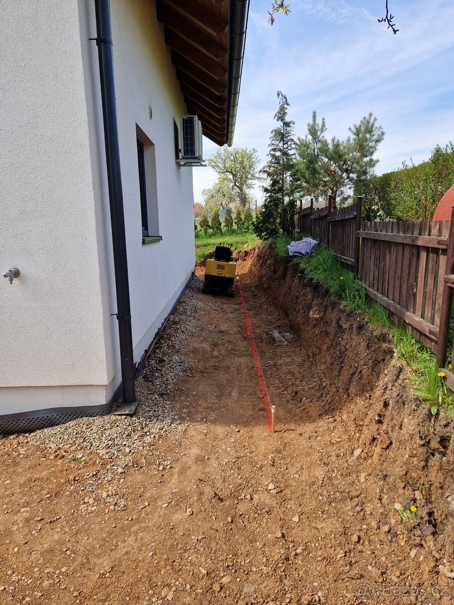 Minibagr Hanix 750kg - 4