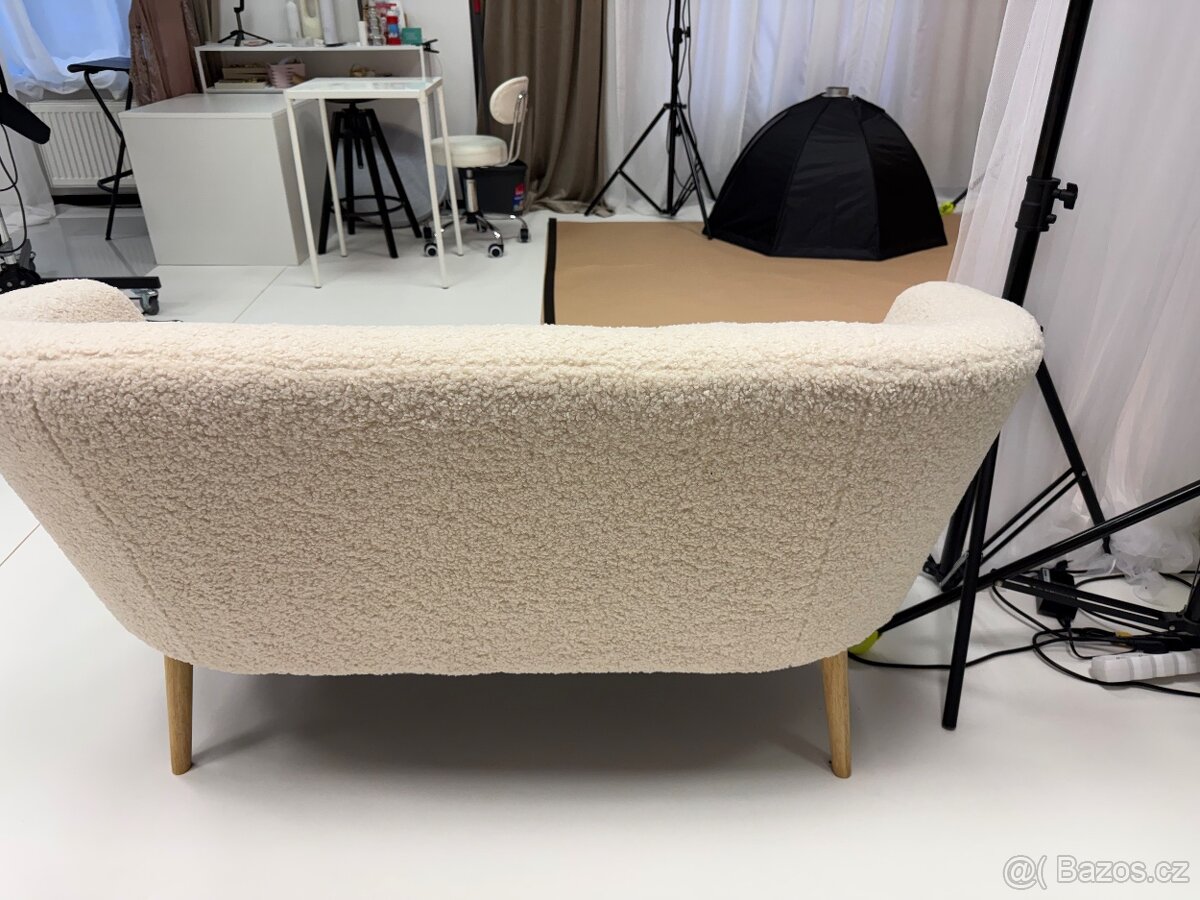 Buklé pohovka z Jysku - 4