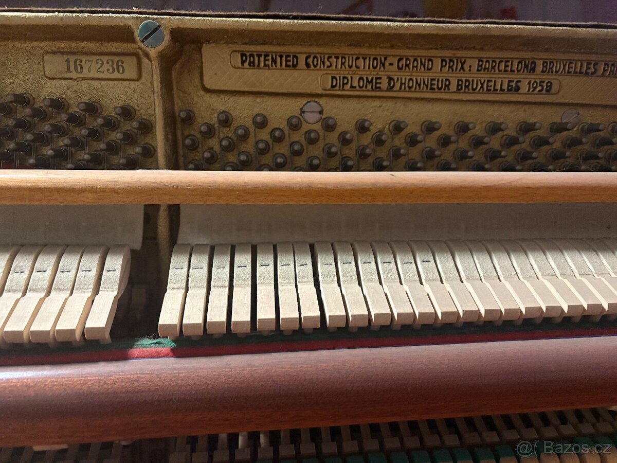 Pianino Petrof (osobní odběr prosím) - 4