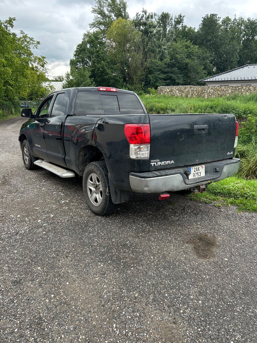Toyota Tundra 4.6 v8