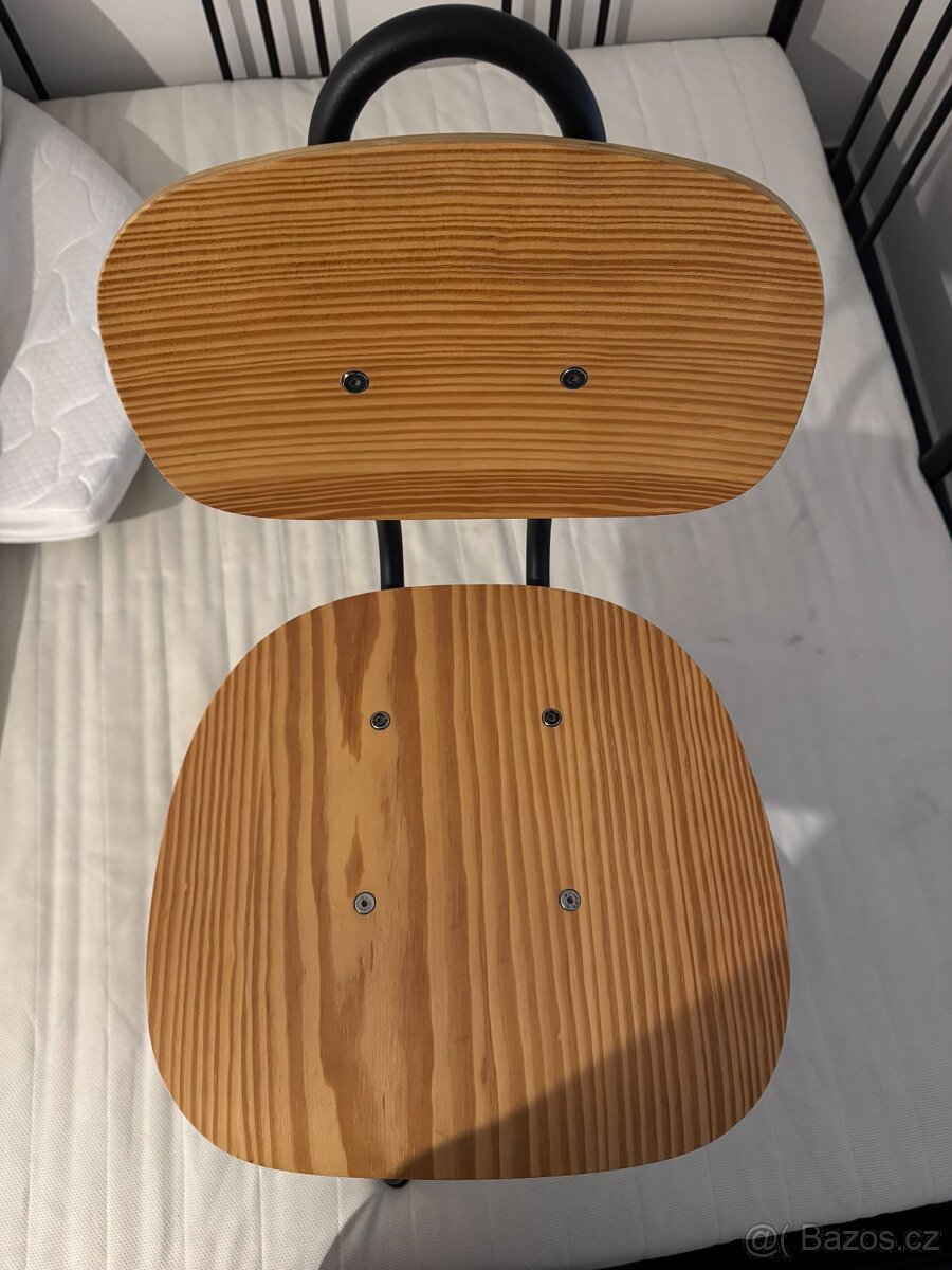 Prodáme Ikea KULLABERG otočnou židli, jako novou - 4