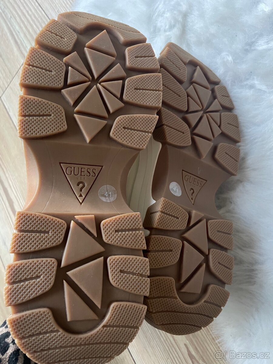 Nove dámské béžové chelsea boty Guess vel. 41 - 4