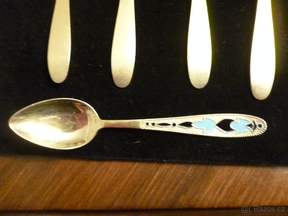SADA STARÝCH STŘÍBRNÝCH LŽIČEK - 4