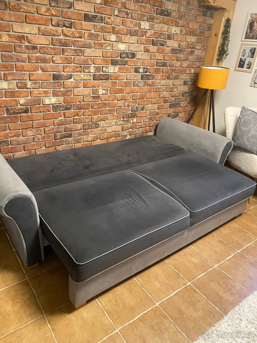 Šedý rozkládací gauč - 4