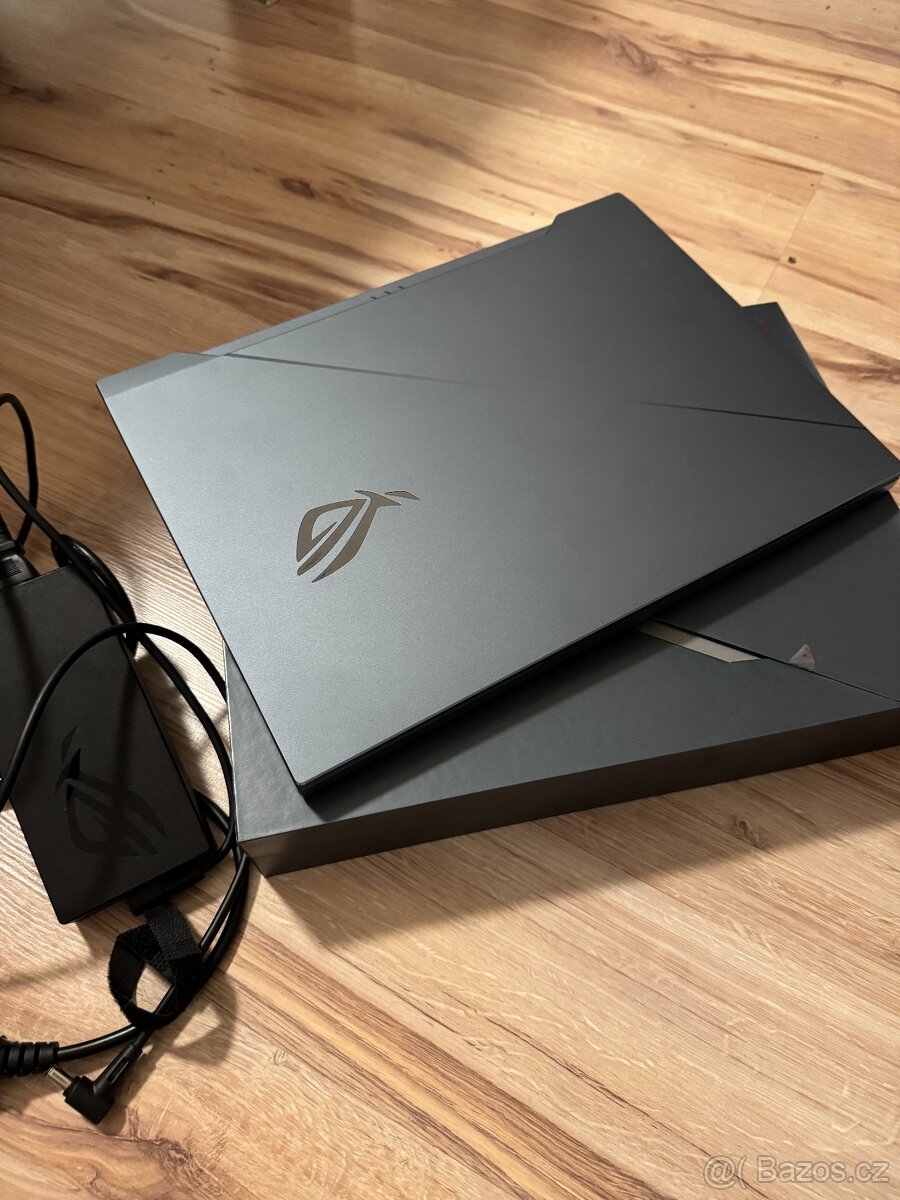 ASUS ROG Zephyrus Duo 15 GX550LXS - 4