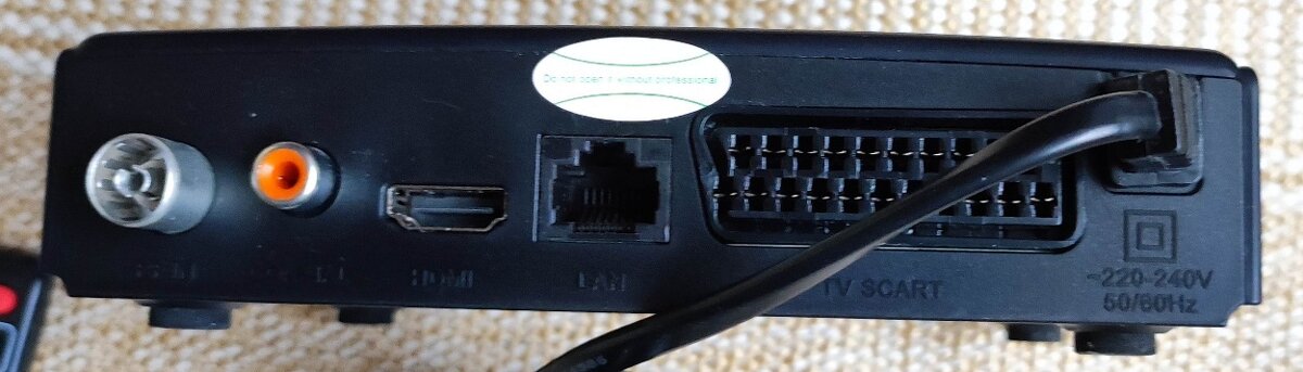 Set-top box DVB-T2 typu VIVAX 183PR - 4