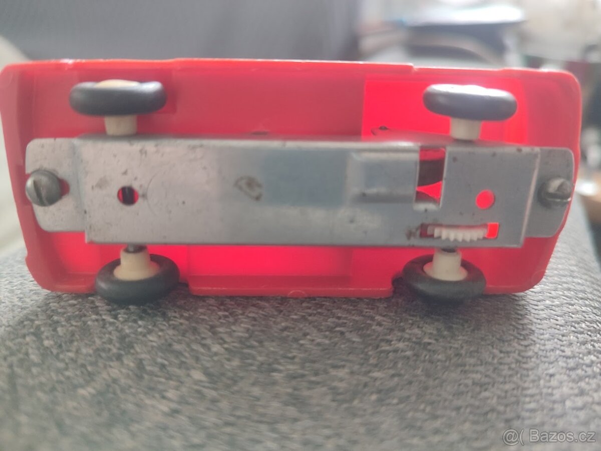 staré autíčko na setrvačník Barkas Igra ČSSR - 4