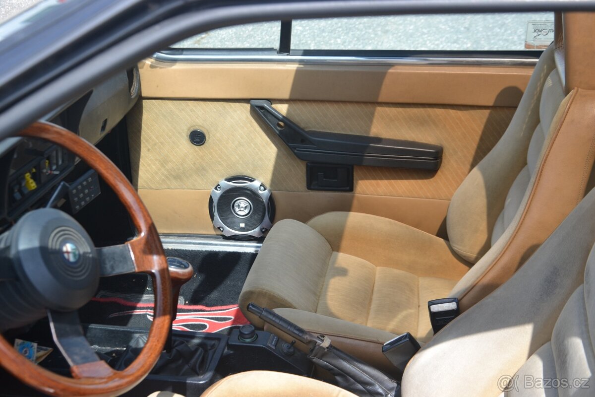 Alfa Romeo GTV 2,0 r.v. 1985 - 4
