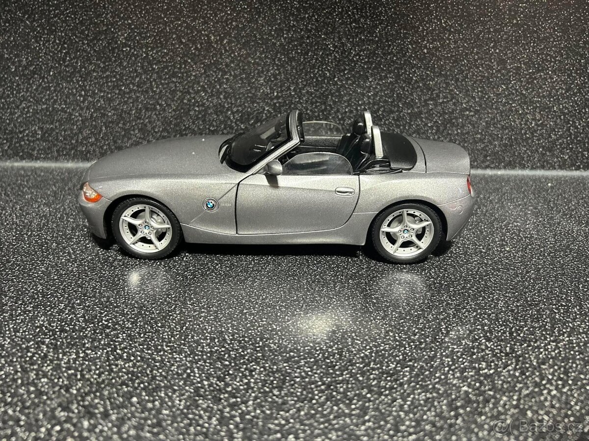 BMW Z4 1/18 - 4