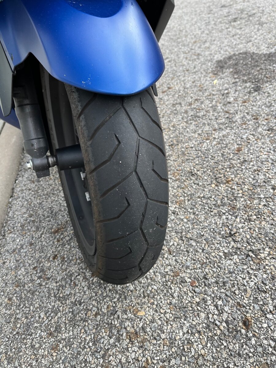 Honda Forza 350 - 4