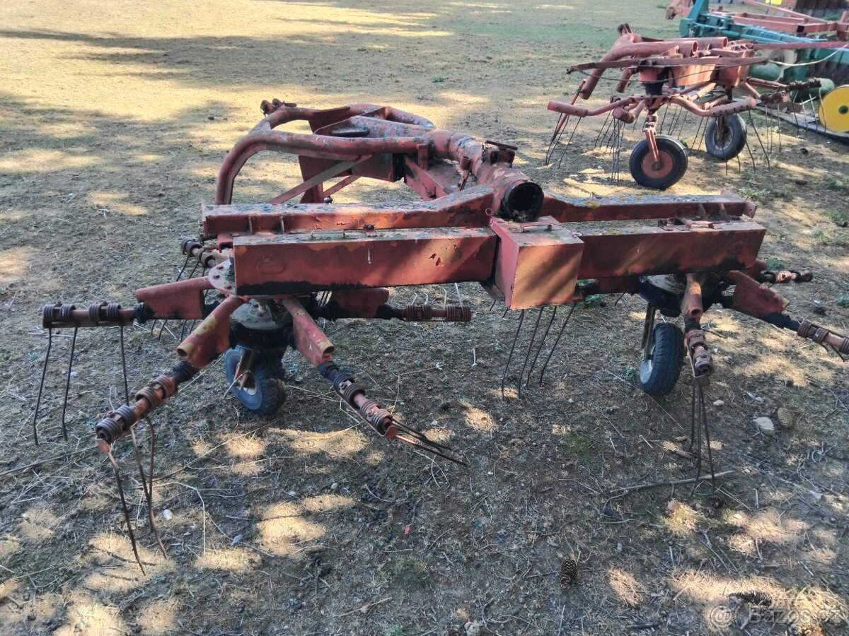 Prodám shrnovač-nahrabovač sena - 4