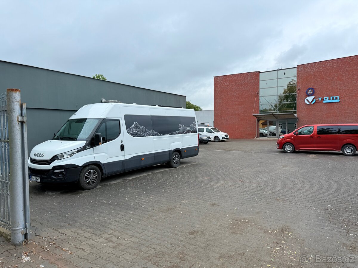 Pronájem komerčního, zpevněného , pozemku cca 500 m - 4